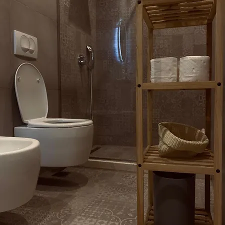 Amma's In Tirana! Апартаменты *