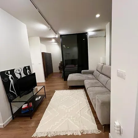 Апартаменты Amma's In Tirana! *