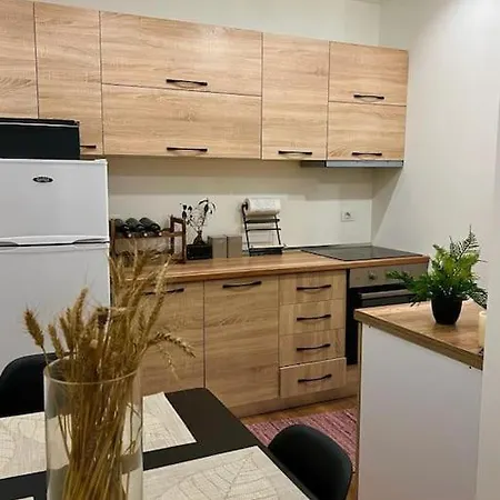 Amma's In Tirana! Апартаменты *