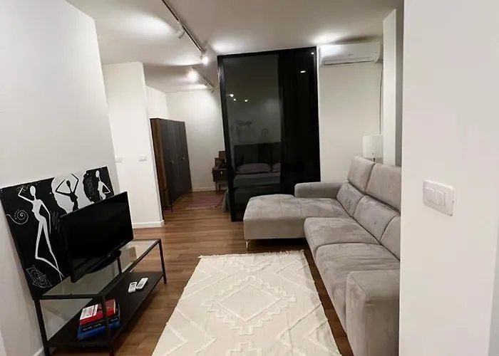 Lägenhet Amma's In Tirana! *