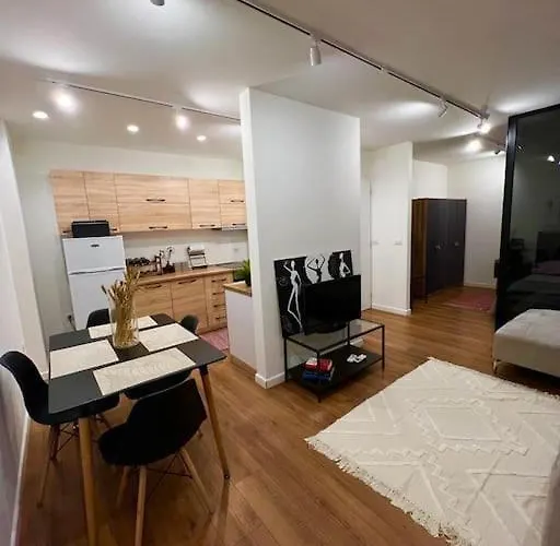 Amma's In Tirana! * Tirana